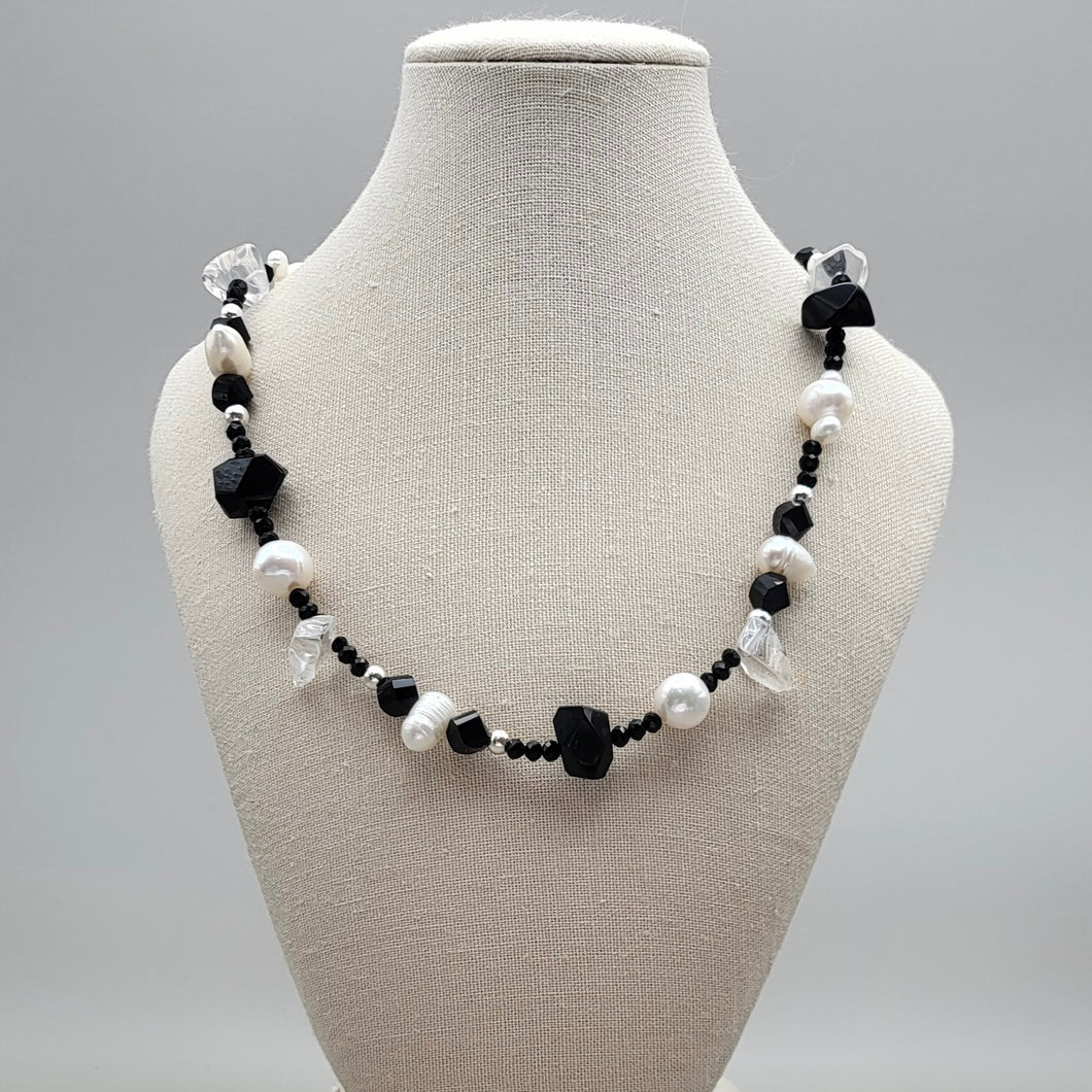 Freshwater Pearls with Crystal, Onyx and Agate