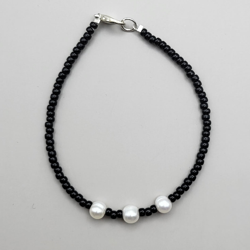 Pearl bracelet