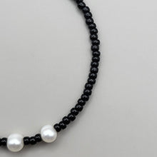 Load image into Gallery viewer, Pearl bracelet
