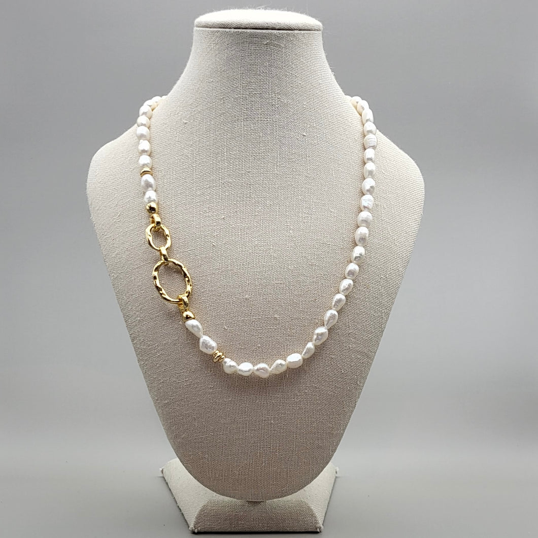 Freshwater Pearls with Gold Link
