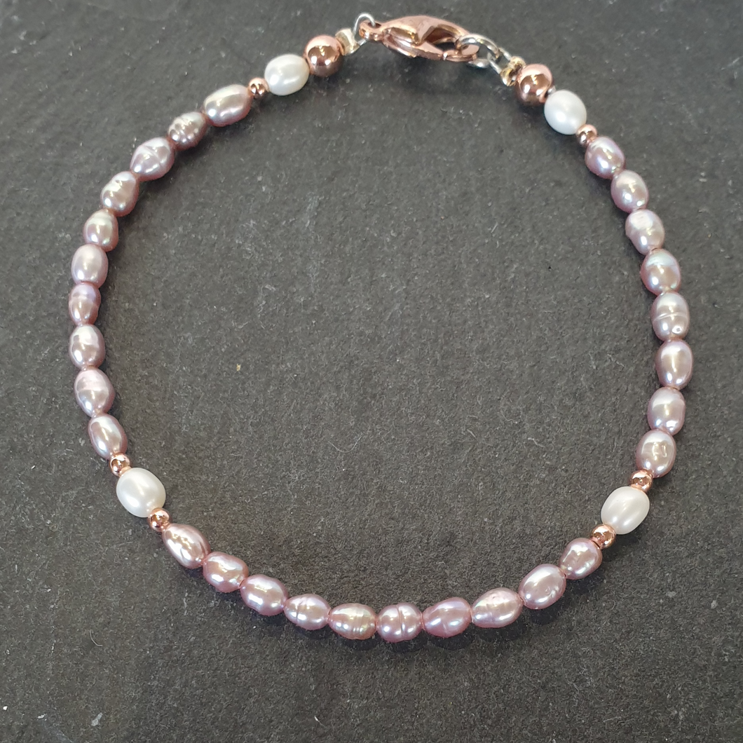Freshwater pearl bracelet