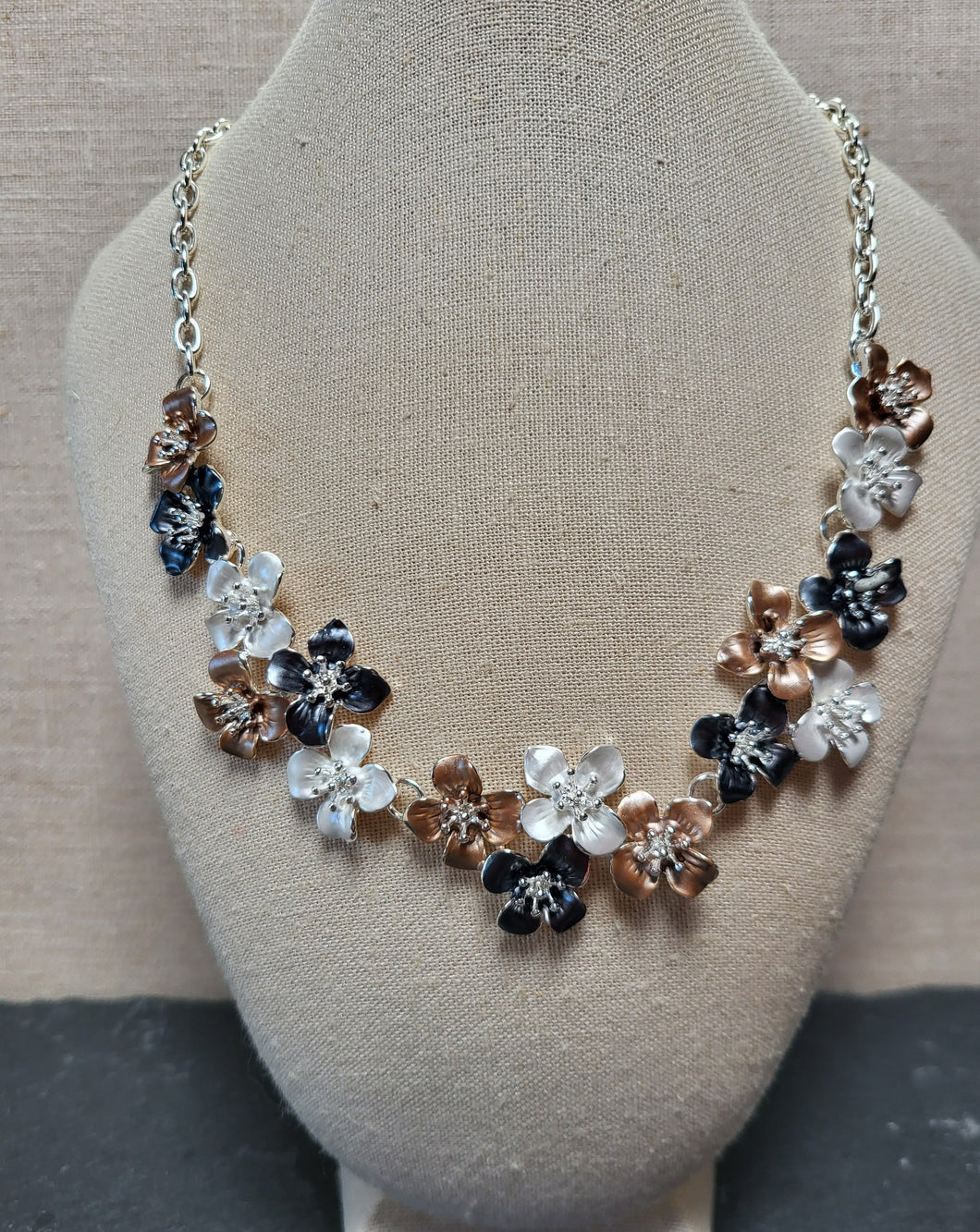 Flower necklace