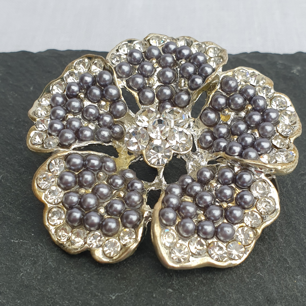 Flower brooch