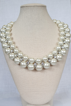 Load image into Gallery viewer, Faux pearl choker
