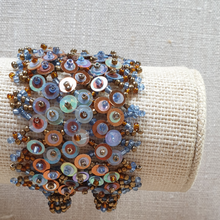 Load image into Gallery viewer, Beaded cuff
