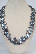 Load image into Gallery viewer, Freshwater pearl necklace
