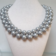 Load image into Gallery viewer, Faux pearl choker
