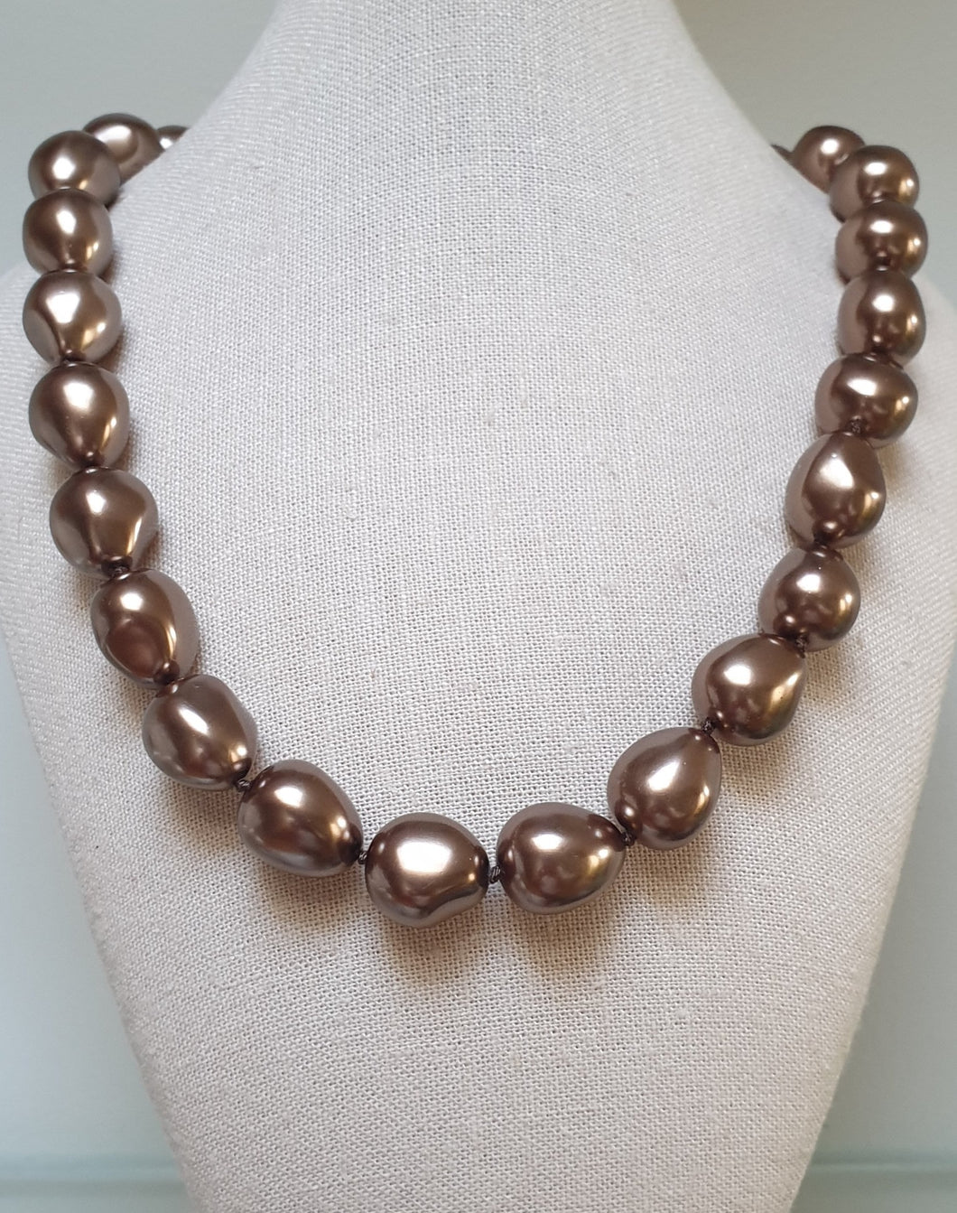 Faux pearls with magnetic clasp