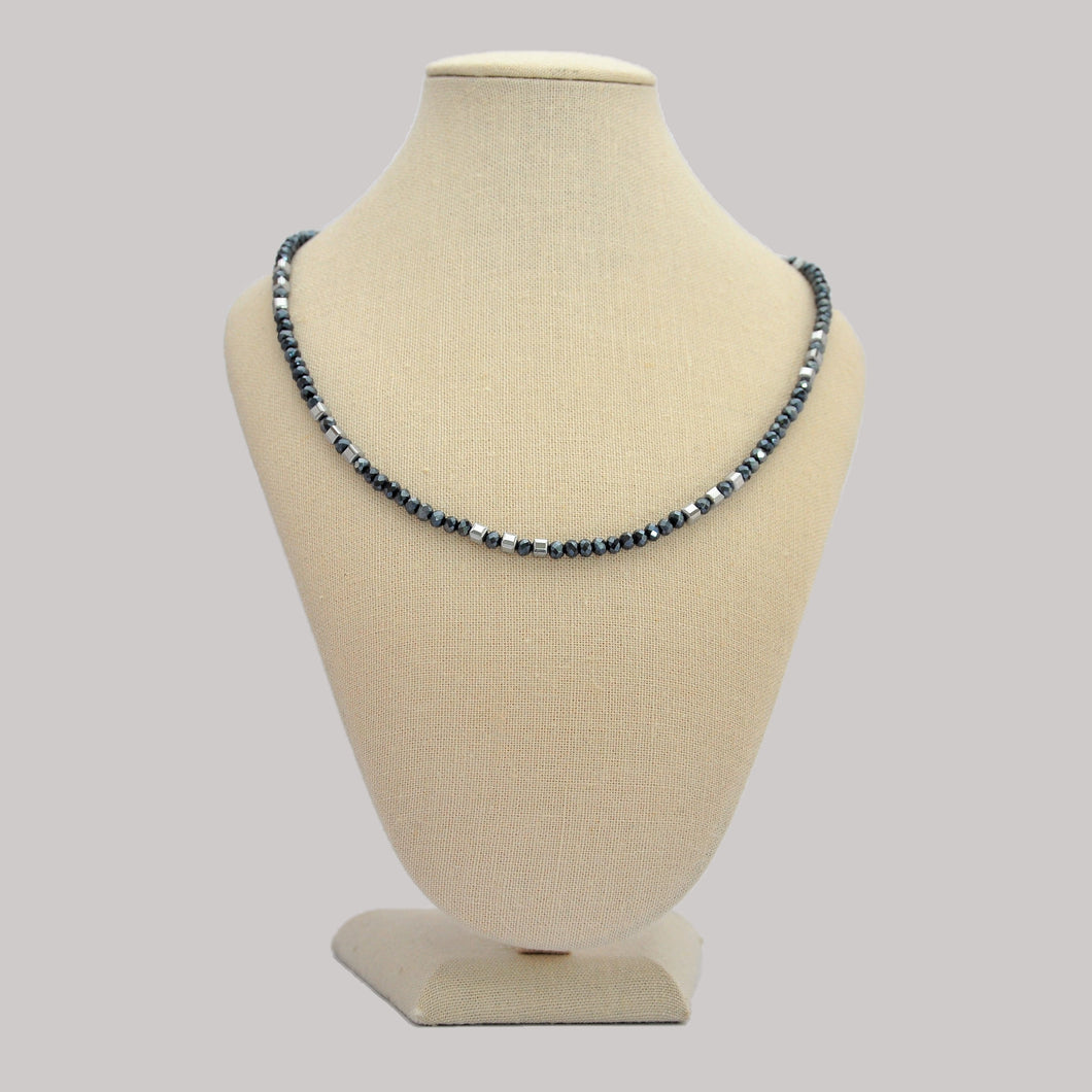 Eye catching necklace