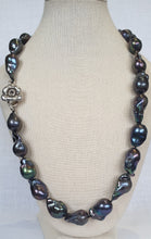 Load image into Gallery viewer, Baroque pearl necklace
