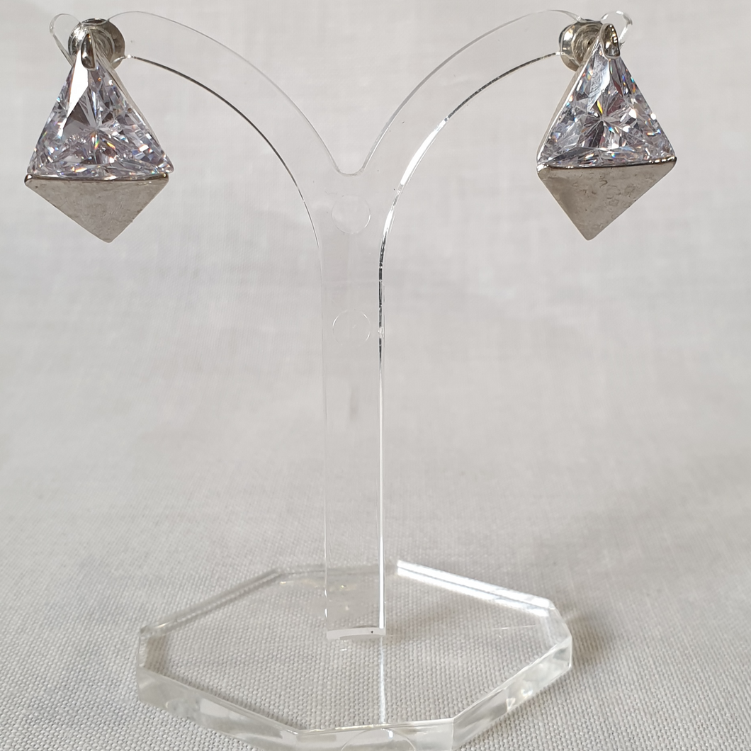 Triangle diamante stud