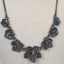 Load image into Gallery viewer, Classic Necklace
