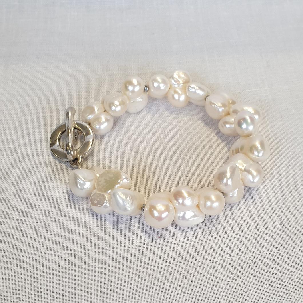 Freshwater pearl bracelet