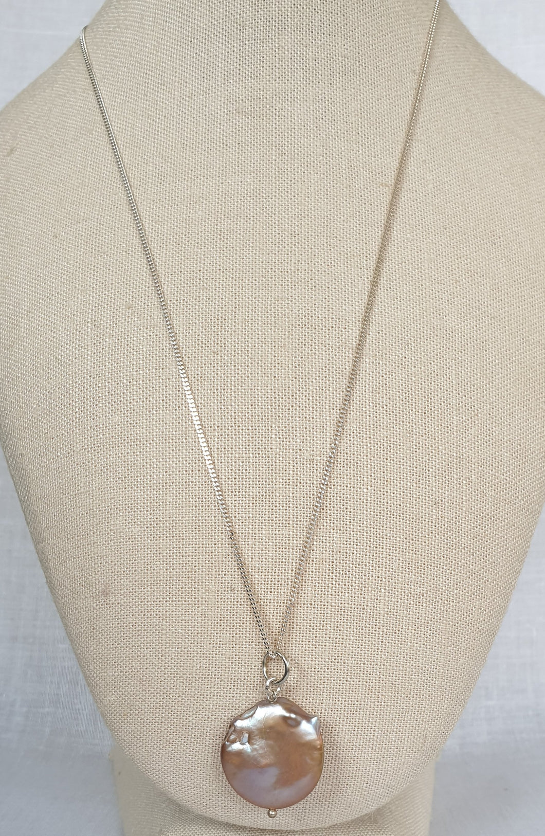 Coin pearl pendant