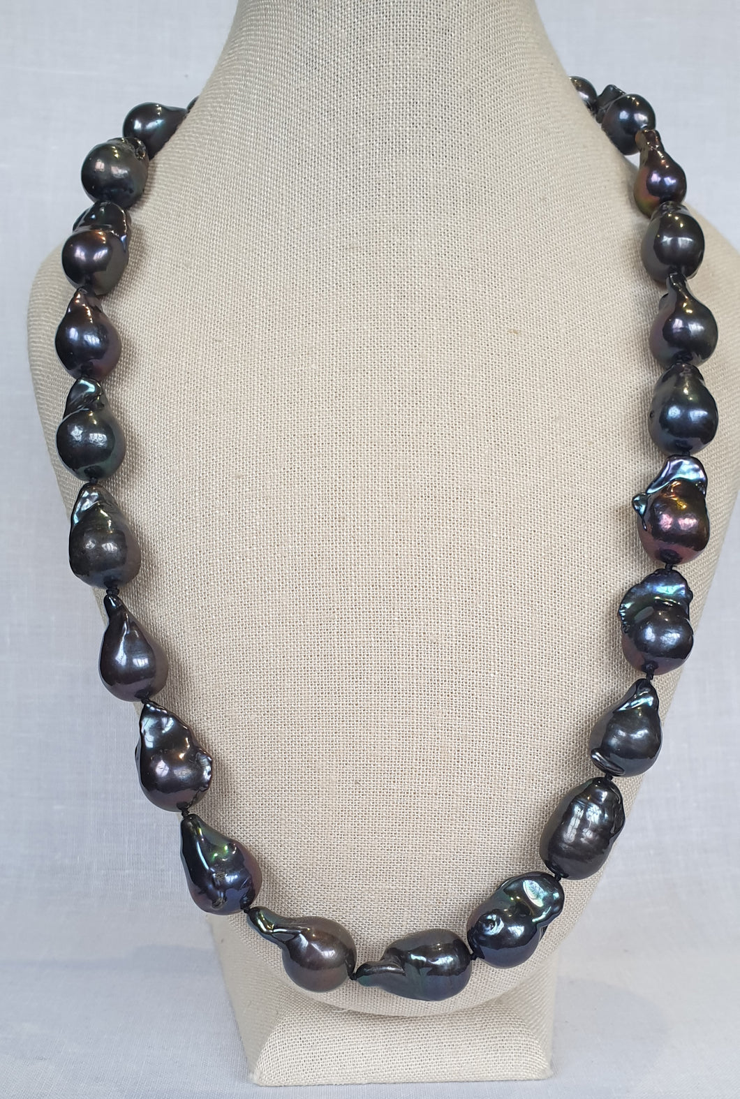 Baroque pearl necklace