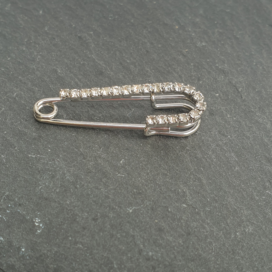 Diamante pin