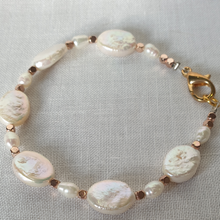 Load image into Gallery viewer, Pearl bracelet
